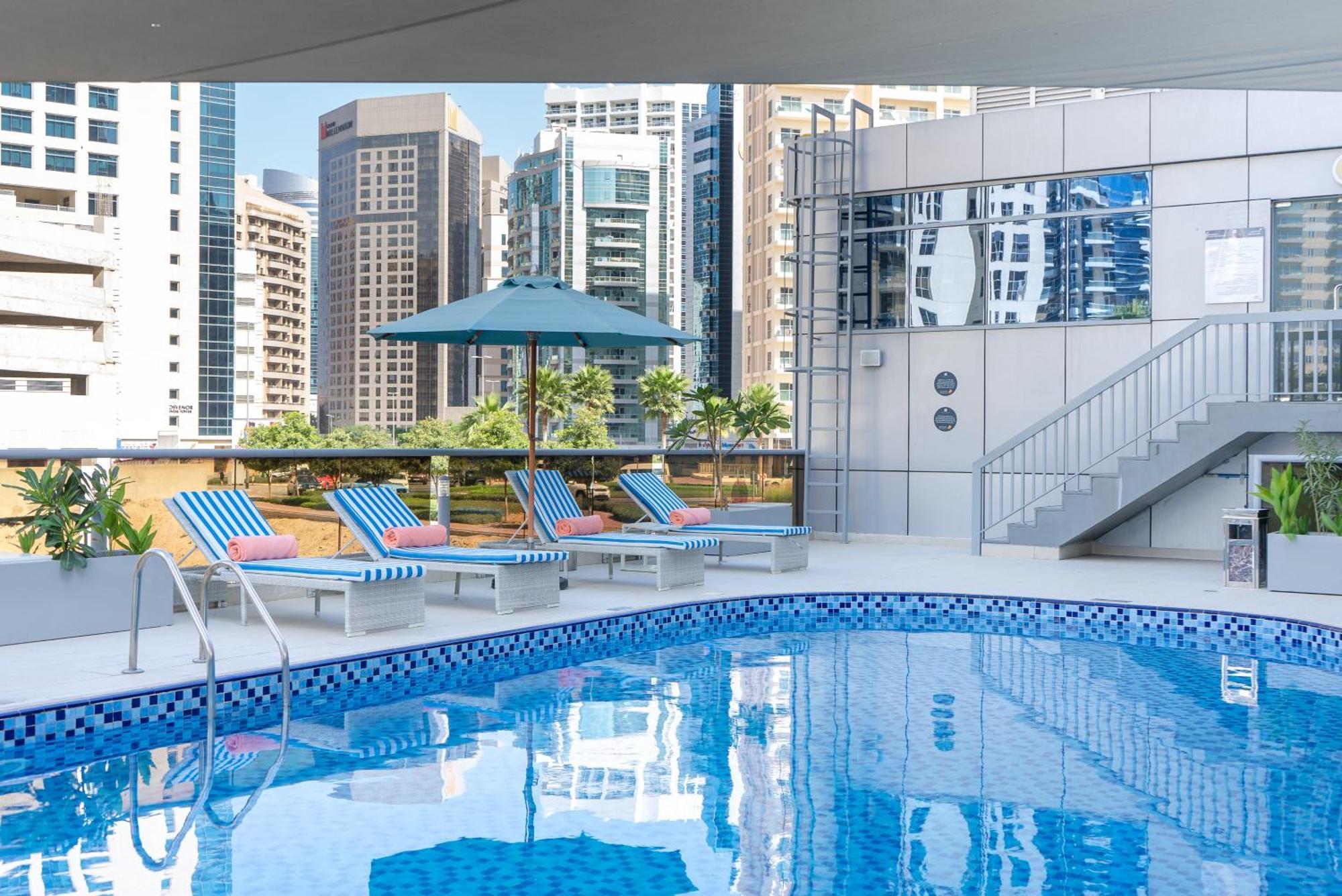 Grand Heights 4*